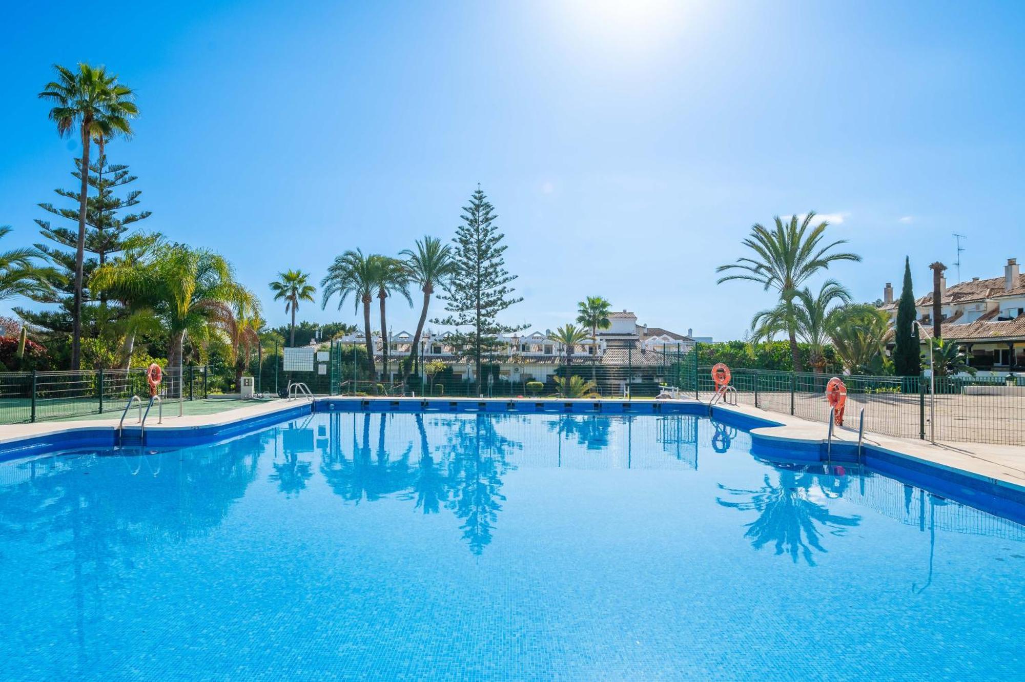 Cozy In 5 Min Walk To The Apartment Marbella