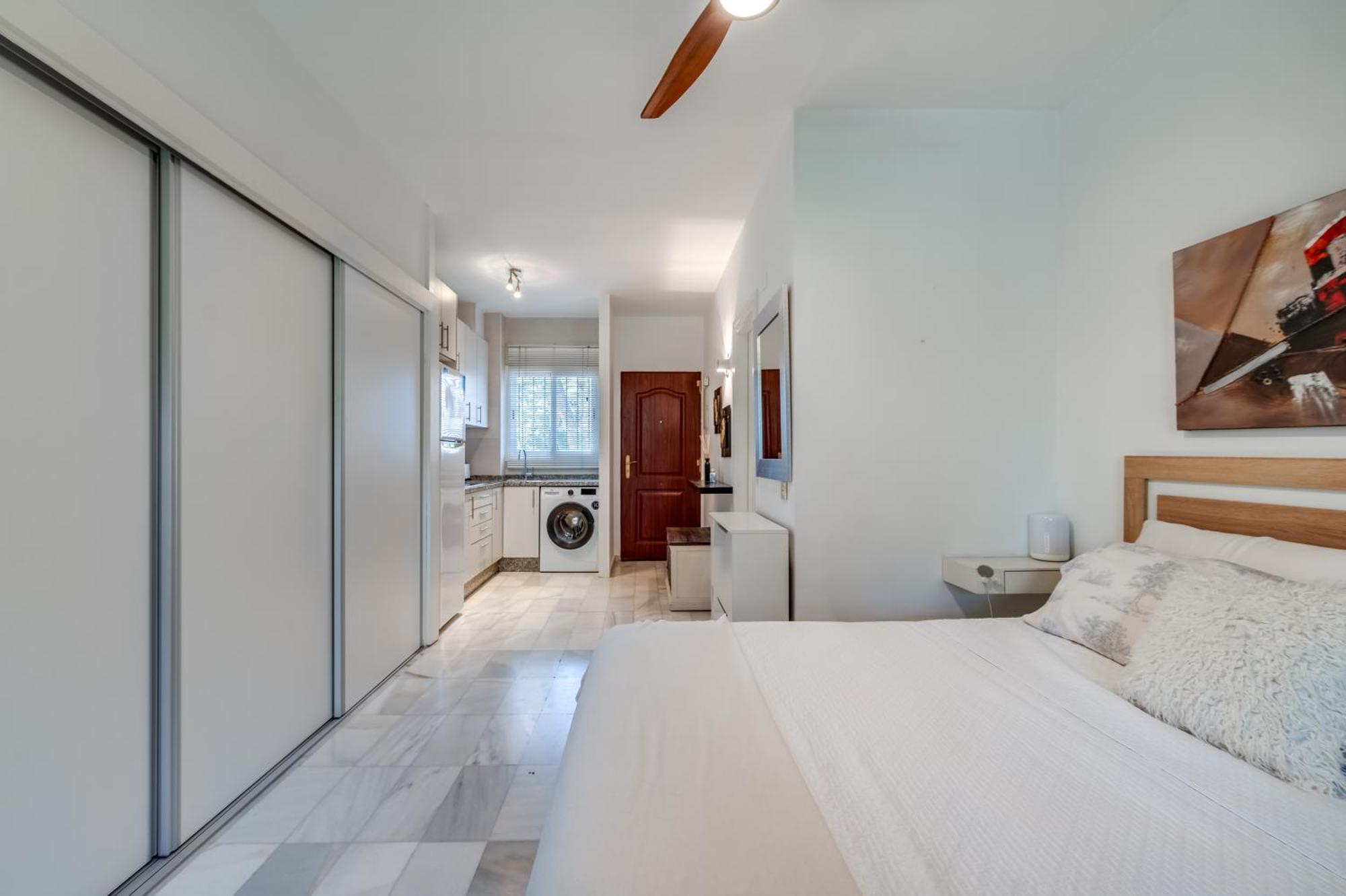Apartment Cozy In 5 Min Walk To The Marbella
